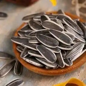 Купить Китай Ли Нью Нью Фабрика пищевых продуктов оптом Лучшее качество Экспорт Орех Лучшая цена сырые сухие фрукты Промытые орехи online manufacture