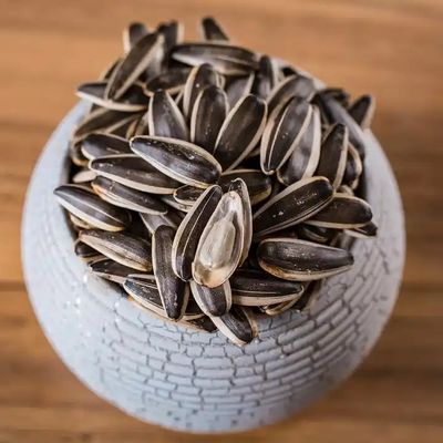 Семена подсолнечника для вкусных закусок и обслуживания
